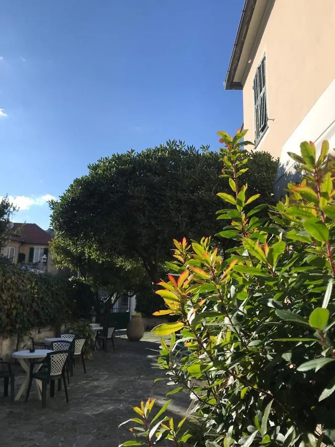 Hotel B&B Giardino Delle Rose Bike&Breakfast Finale Ligure Bed & Breakfast