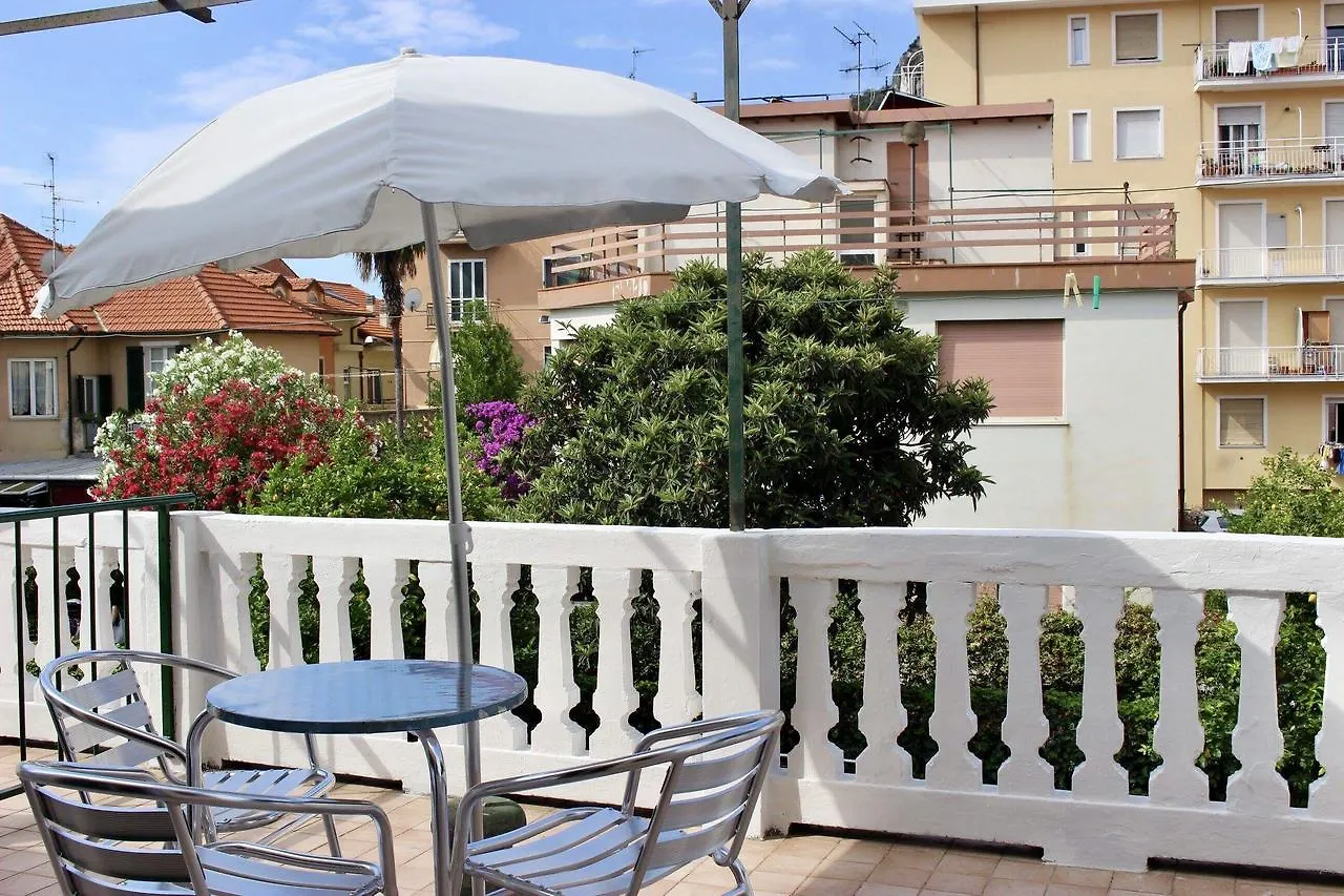 Hotel B&B Giardino Delle Rose Bike&Breakfast Finale Ligure Bed & Breakfast