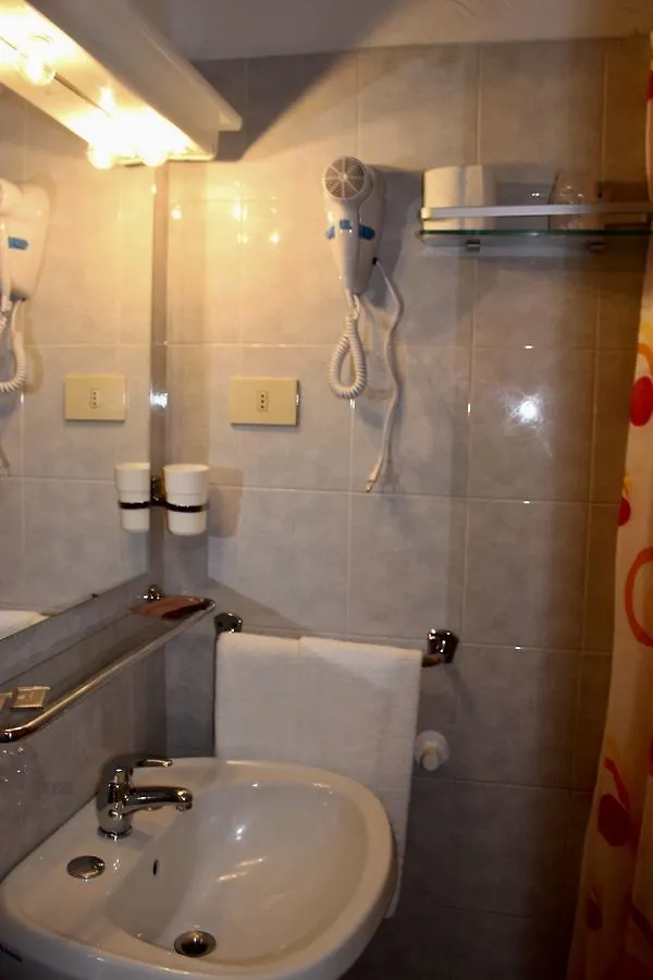 Hotel B&B Giardino Delle Rose Bike&Breakfast Finale Ligure 0*,  Italy