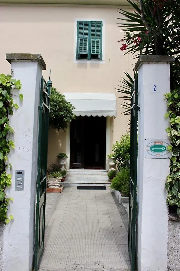 Hotel B&B Giardino Delle Rose Bike&Breakfast Finale Ligure 0*,  Italy